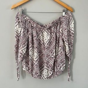 Off shoulder cropped blouse